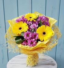 Букет цветов из:  Хризантемы и Герберы в Балаково