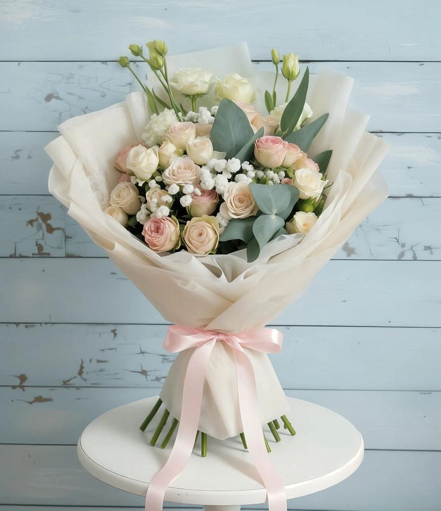 Букет цветов из: Розы и Лизиантусы в Балаково