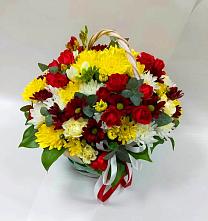 Цветочная композиция из Хризантемы и Розы в корзине в Балаково