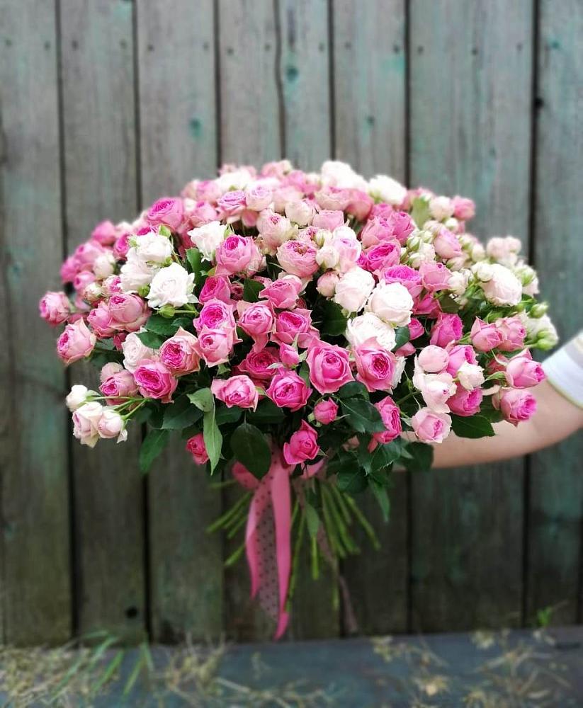 Букет Розовые кустовые розы Натали и Лав Лидия в Балаково