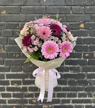 Букет цветов из:  Герберы и Хризантемы в Балаково