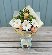 Букет цветов из:  Герберы, Розы и Хризантемы в Балаково