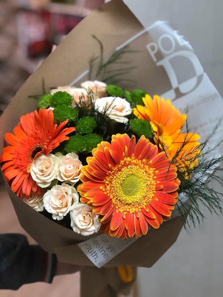 Букет цветов из: Герберы, Хризантемы и Розы в Балаково
